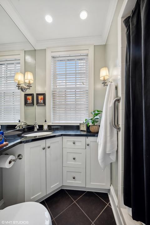 210 E Pearson Ave #15D, Chicago, IL 60611 photo 18