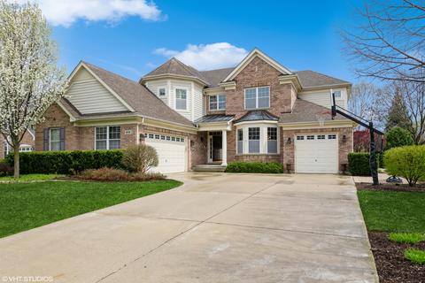608 Ames St, Libertyville, IL 60048