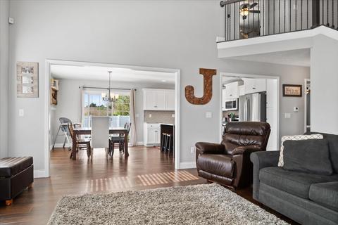 502 Raef Rd, Downs, IL 61736 photo 5