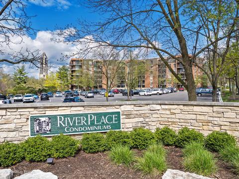 509 Aurora Ave #619, Naperville, IL 60540