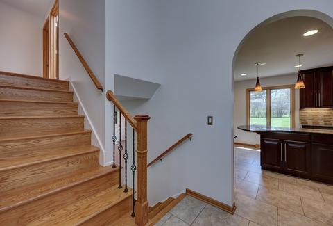 235 Little John Ct, Bartlett, IL 60103 photo 6