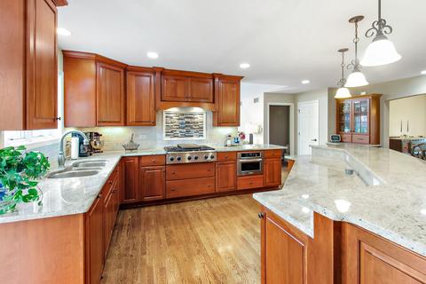 1027 Windgate Ct, Naperville, IL 60540 photo 8