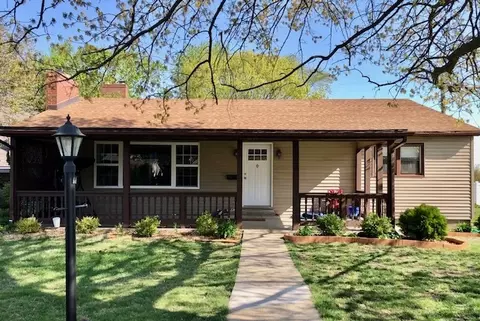 2000 N Willow Rd, Urbana, IL 61801