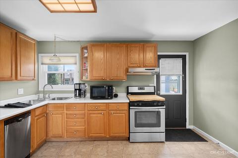 1324 Brandywine Cir, Batavia, IL 60510 photo 9