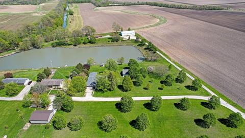 8 Julie Dr, Ludlow, IL 60949 photo 4