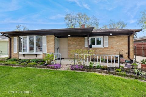 261 Renee Ter, Wheeling, IL 60090 photo 1