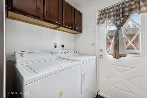261 Renee Ter, Wheeling, IL 60090 photo 11