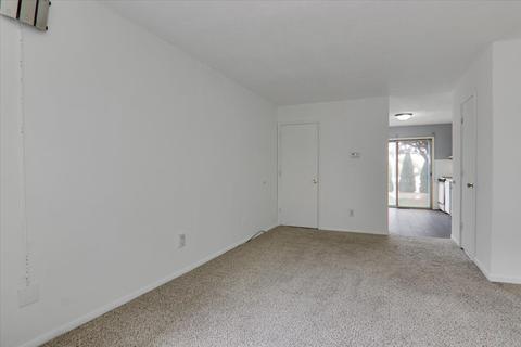 103 S Towanda Ave #7, Normal, IL 61761 photo 4