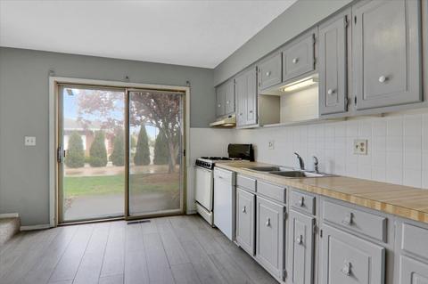 103 S Towanda Ave #7, Normal, IL 61761 photo 5