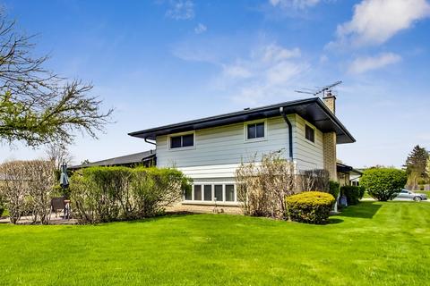 1801 E Aztec Ln, Mount Prospect, IL 60056 photo 3