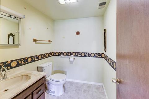 1801 E Aztec Ln, Mount Prospect, IL 60056 photo 16