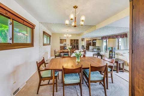 1801 E Aztec Ln, Mount Prospect, IL 60056 photo 11