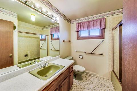 1801 E Aztec Ln, Mount Prospect, IL 60056 photo 20