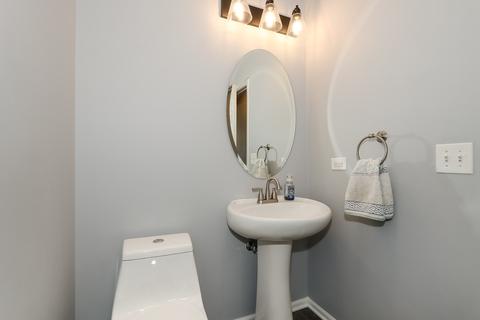 331 Weymouth Ave, Elgin, IL 60124 photo 34