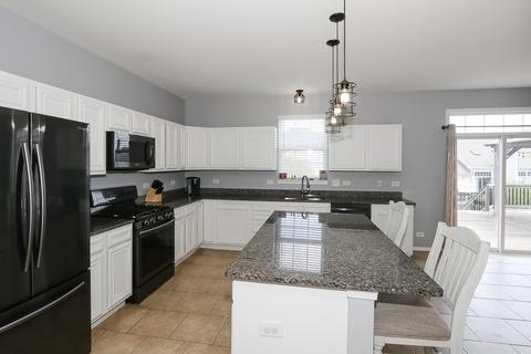331 Weymouth Ave, Elgin, IL 60124 photo 11