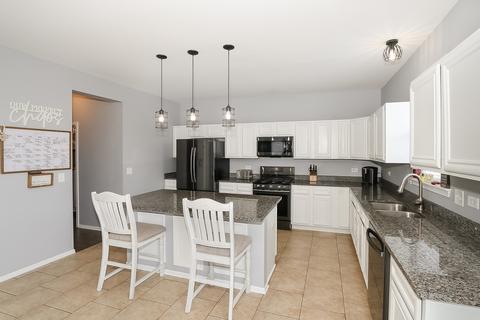 331 Weymouth Ave, Elgin, IL 60124 photo 10