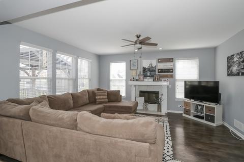 331 Weymouth Ave, Elgin, IL 60124 photo 16