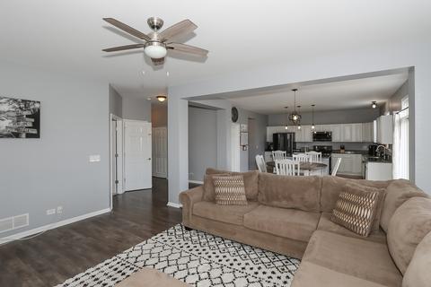 331 Weymouth Ave, Elgin, IL 60124 photo 18