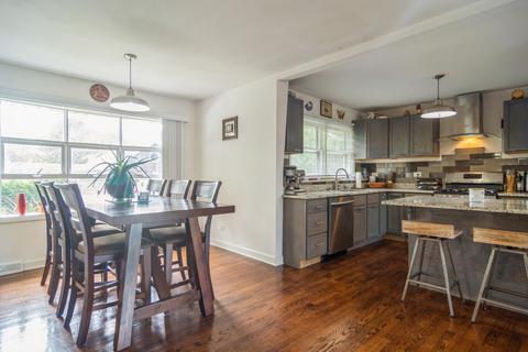 1022 Crimson Dr, Wheeling, IL 60090 photo 9