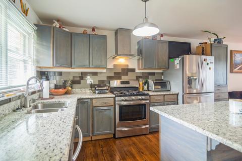 1022 Crimson Dr, Wheeling, IL 60090 photo 8