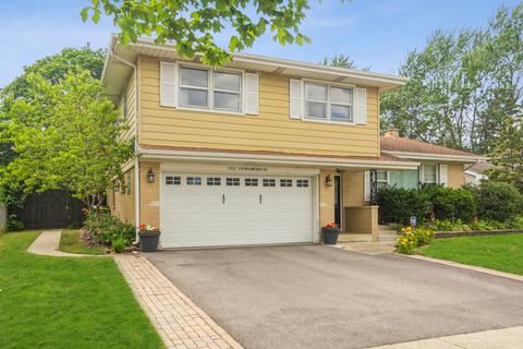 1022 Crimson Dr, Wheeling, IL 60090 photo 2