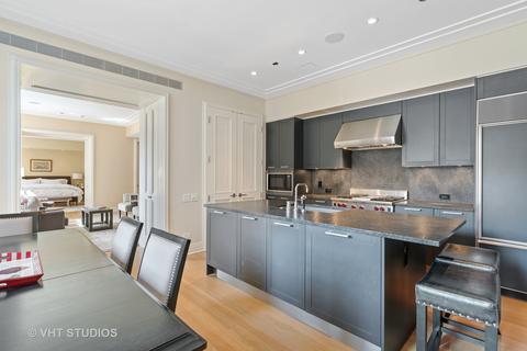 159 E Walton Pl #14E, Chicago, IL 60611 photo 10