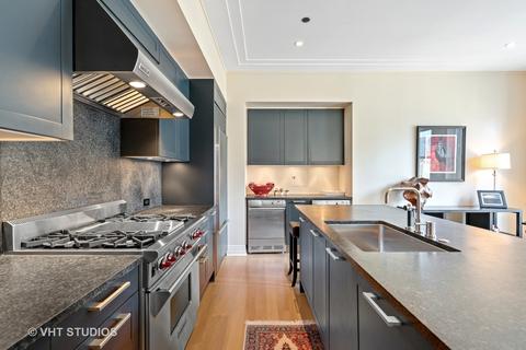 159 E Walton Pl #14E, Chicago, IL 60611 photo 9