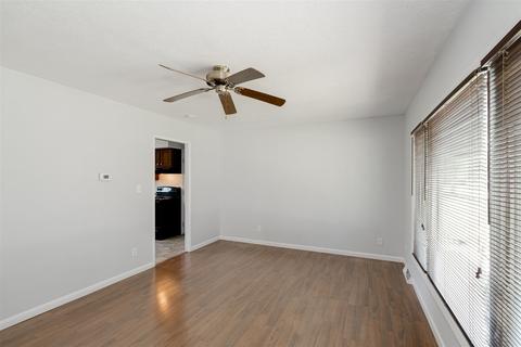818 Parmon Rd, Bloomington, IL 61701 photo 5