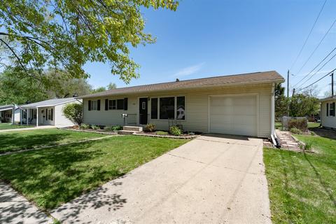 818 Parmon Rd, Bloomington, IL 61701 photo 2