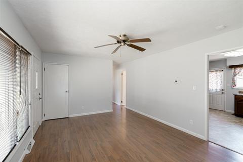 818 Parmon Rd, Bloomington, IL 61701 photo 6