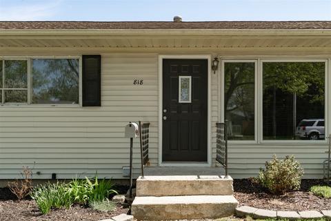 818 Parmon Rd, Bloomington, IL 61701 photo 4