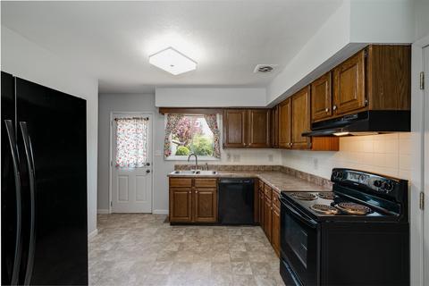 818 Parmon Rd, Bloomington, IL 61701 photo 8