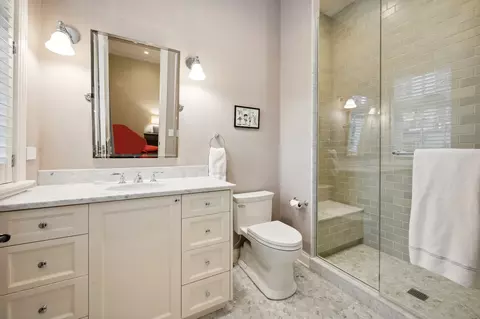 48 E Cedar St, Chicago, IL 60611 photo 38