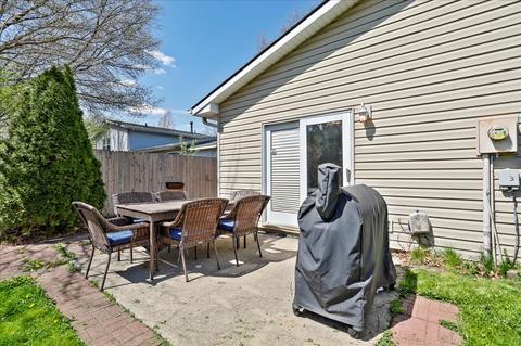 2113 Mayfair Rd, Champaign, IL 61821 photo 4