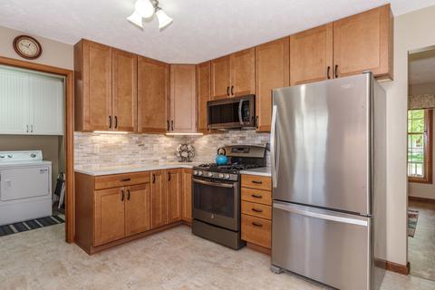 303 Stanhope Ln, Normal, IL 61761 photo 9