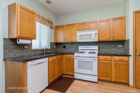 21054 W Walnut Ln, Plainfield, IL 60544 photo 2