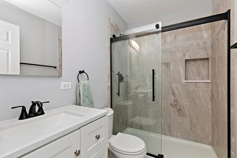 860 Heather Ln, Hoffman Estates, IL 60169 photo 15