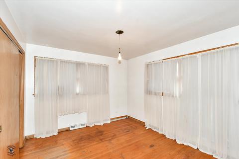 2337 E 83rd St, Chicago, IL 60617 photo 10