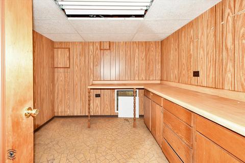 2337 E 83rd St, Chicago, IL 60617 photo 20