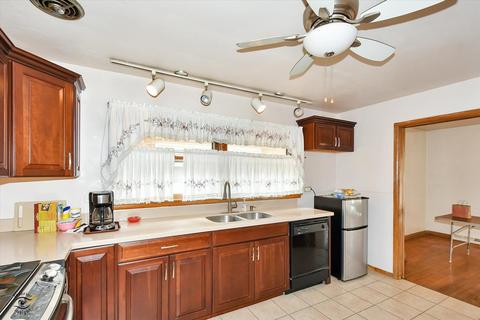 2337 E 83rd St, Chicago, IL 60617 photo 9
