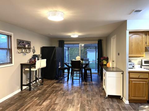 557 N 4th Ave #B, Des Plaines, IL 60016 photo 4