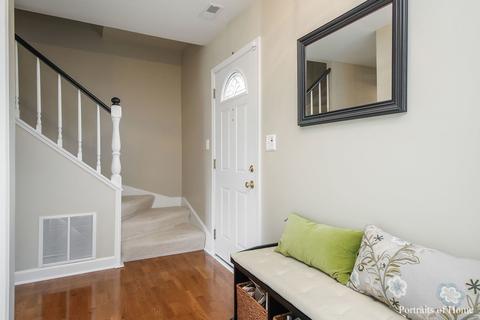 955 Freeman Rd, Hoffman Estates, IL 60192 photo 2