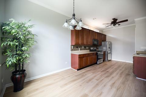 3870 Valhalla Dr, Elgin, IL 60124 photo 9