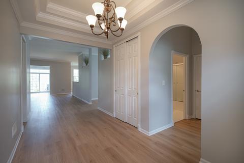 3870 Valhalla Dr, Elgin, IL 60124 photo 4