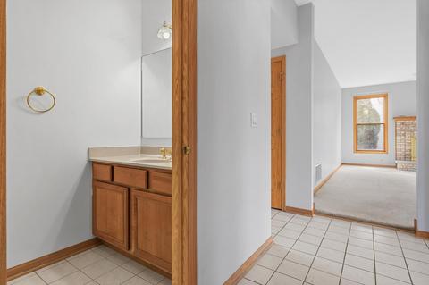 1264 Hunters Ridge E Ln, Hoffman Estates, IL 60192 photo 15