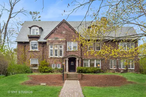 111 Laurel Ave, Highland Park, IL 60035