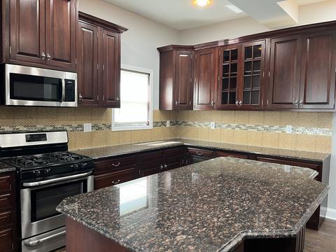 519 E Main St, Plano, IL 60545 photo 4