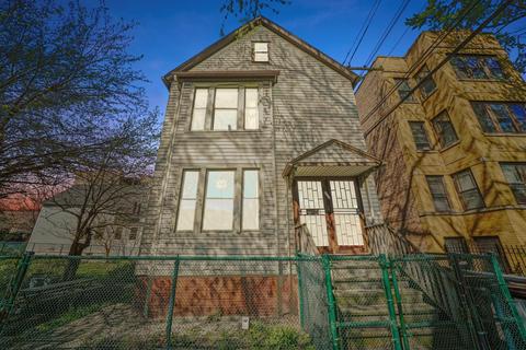 2808 N Whipple St, Chicago, IL 60618