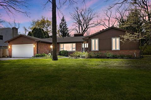1090 Waveland Rd, Lake Forest, IL 60045