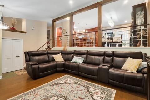 287 Cornell Ave, Des Plaines, IL 60016 photo 4